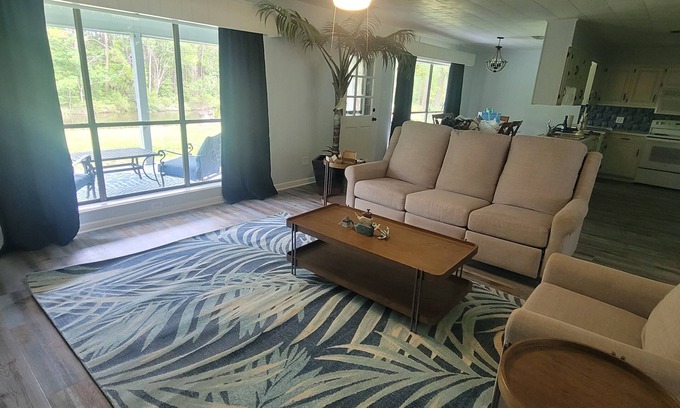 Elberta House | Charming Waterfront 3-bedroom home, 5 minutes from OWA! 15 min to Beach!