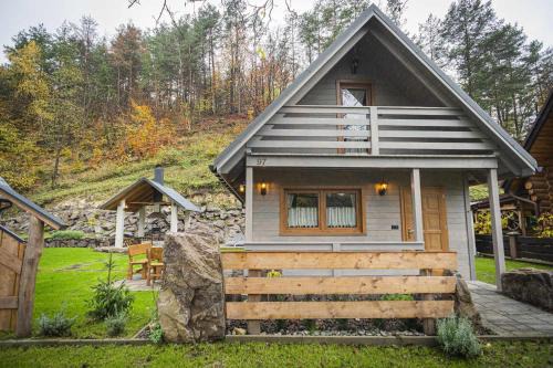 Uhrovske Podhradie Cabin | Chata pod hradom 2