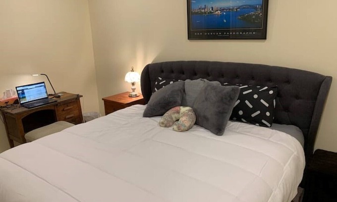 Mount Druitt House | Chateau Emily - Western Sydney