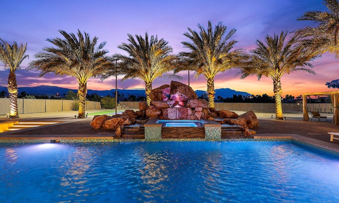 Bermuda Dunes House | Chateau Giraffe, a unique luxurious estate near Palm Desert & La Quinta