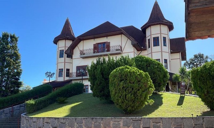 Vale dos Pinheiros Hotel | Chateau Palace
