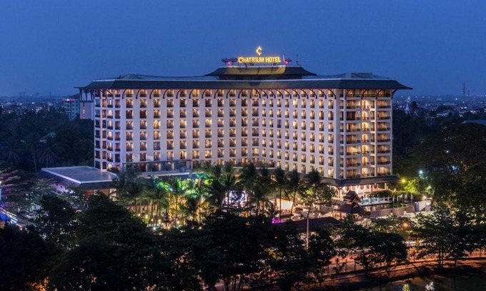 Kandawgyi Lake Area Hotel | Chatrium Hotel Royal Lake Yangon