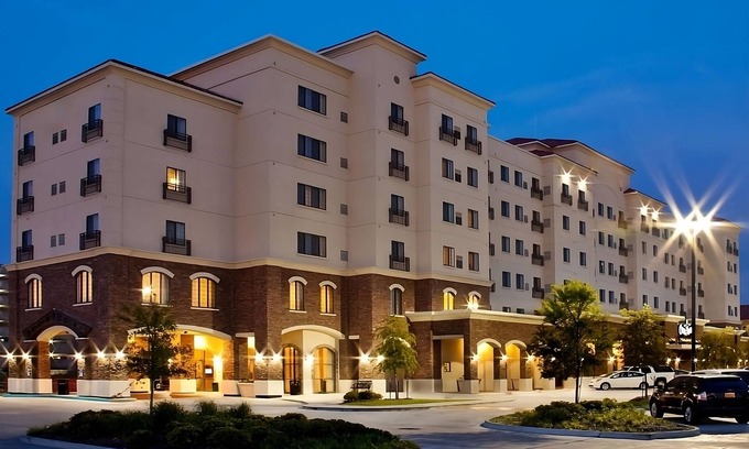 Highlands - Perkins Hotel | Check out the Magnolia Mound Plantation! Relaxing Suite with Full Kitchen! Pool!