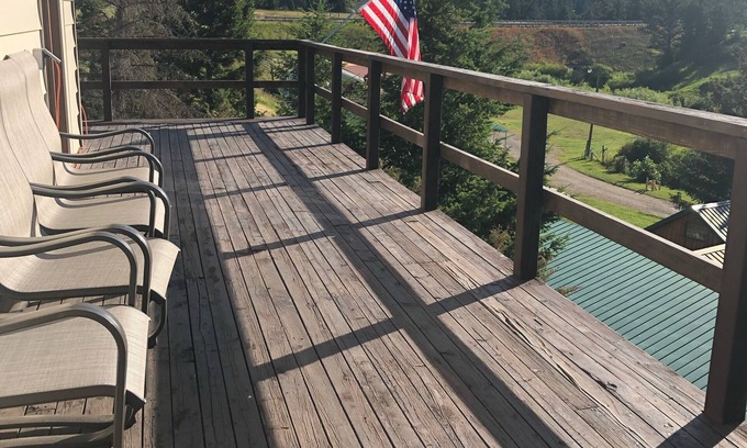 Meagher County Cabin | Checkerboard Getaway Delight