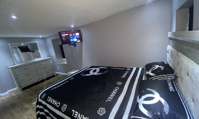 Hernando House | Cheerful 3 Bedroom House With Fireplace and Game Room!