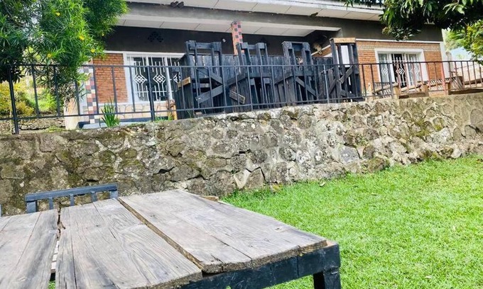 Gisenyi Apartment | Cheerful 4bedrooms vacation house to the beach