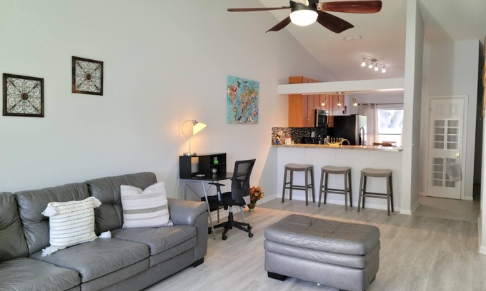 Clearwater House | Cheerful Clearwater Home