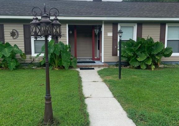 Garden City House | Cheerful two bedroom house 1.5 miles from beach.