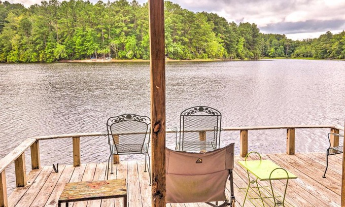 South Carolina Lakes & Blackwater Rivers House | Cheery Swansea Home on Calmont Pond with Dock!