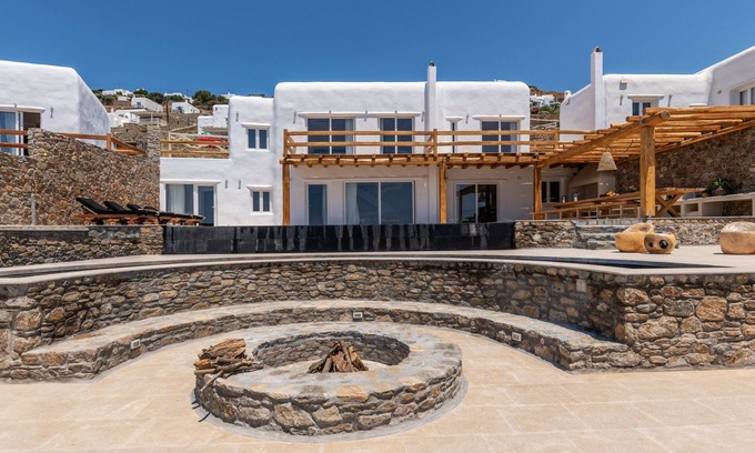 Houlakia House | Chef included by Fantasia Villas: de la Greco Villa