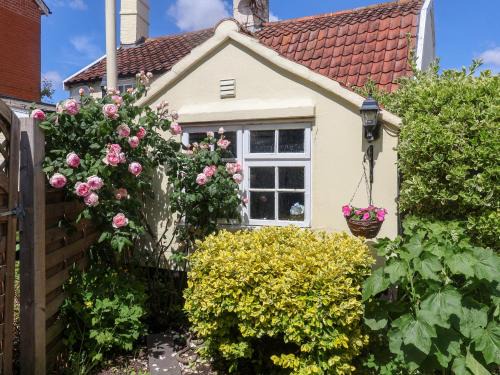 Martlesham Heath House | Cherry Tree Cottage, Woodbridge