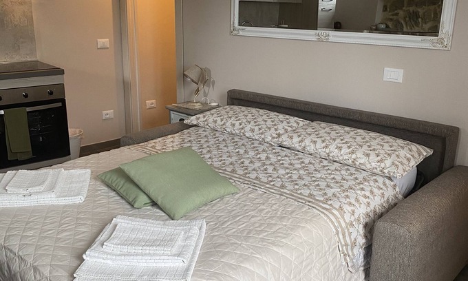 Castelnuovo Magra Apartment | Cherub Angel House