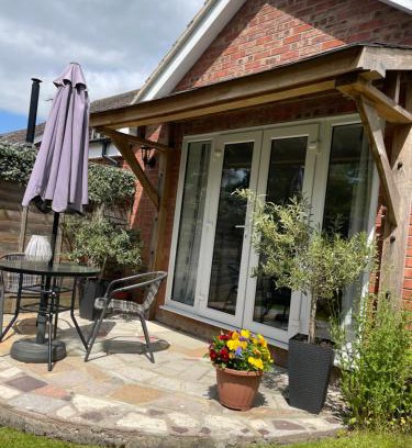 East Bergholt House | Chestnut Cottage