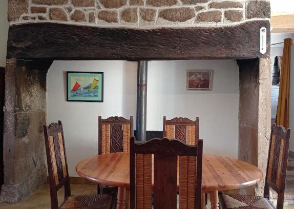 Saint-Bazile-de-Meyssac Apartment | Chez Ophélie