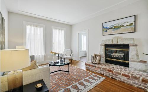 Oakmore House | Chez Toi Cottage