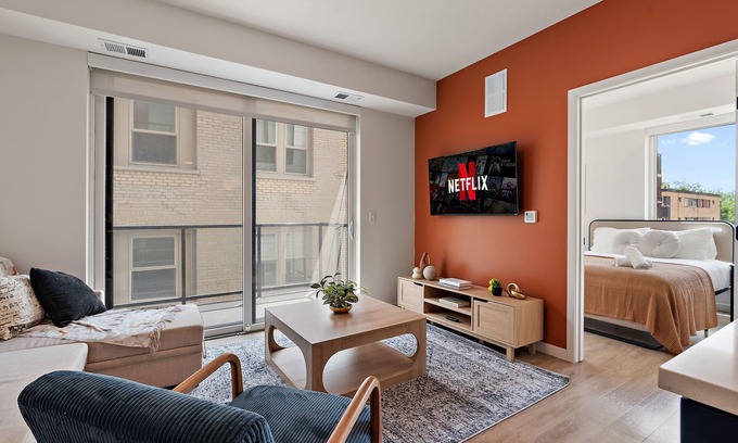 Downtown Minneapolis Condo | Chic 1Bd Condo DT Minneapolis, with City Views & Prime Downtown Location