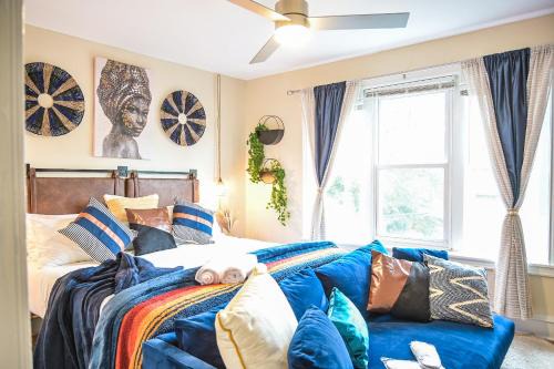 Germantown Apartment | Chic 4BR Dwelling with Backyard in Philadelphia