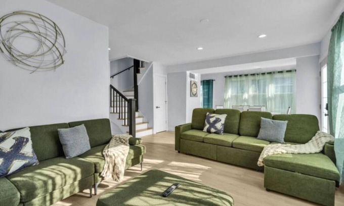 Channel Lake House | Chic 4BR Lakefront Canal Escape