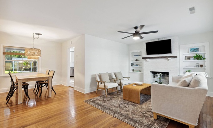 West Ashley House | Chic and Comfy Home | Close to Downtown & Beach