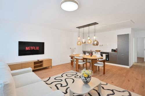 Elberfeld-Mitte Apartment | Chic and Spacious 2-Room Apt in Wuppertal Center