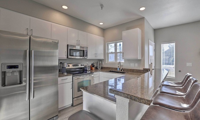 Downtown Boise Condo | Chic Boise Abode: Walk to Bars & Restaurants!