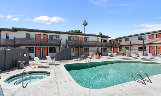 Camelback East Apartment | Chic Condo Near DT! Pool and Parking