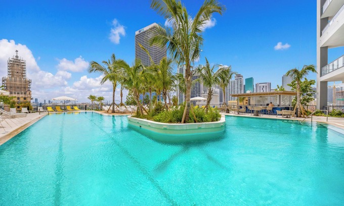 Downtown Miami Resort | Chic Downtown Retreat 1BR Apartment