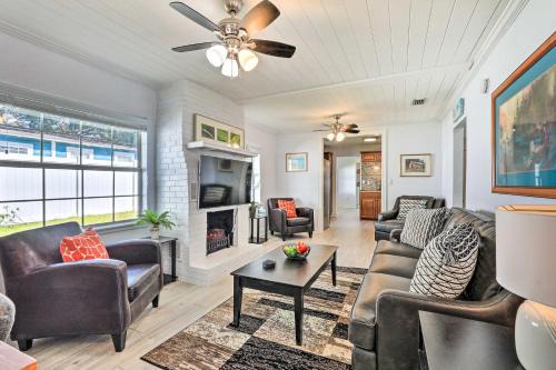 Mount Dora House | Chic Home with Fire Pit and Patio, Walk to Lake!