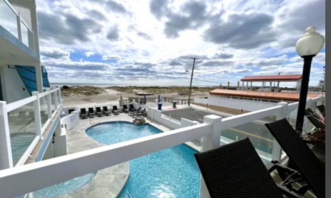 Wildwood Crest Apartment | Chic hotel suite with WiFi and AC in charming Wildwood Crest