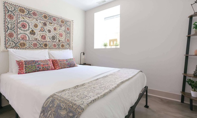 Cole Apartment | Chic Lower-Level Stay - Prime Walkable Locale