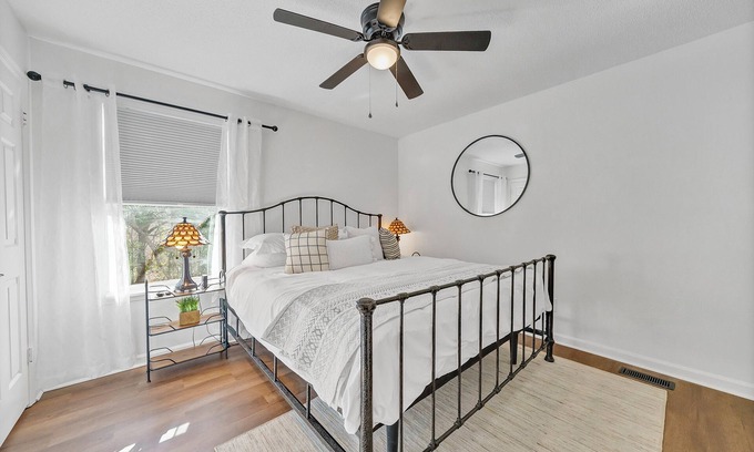 West Columbia House | Chic & Modern 2BD Near CAE