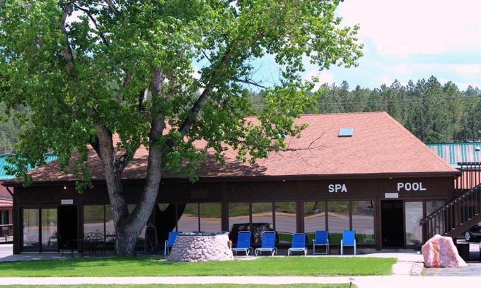 Custer Hotel | Chief Motel