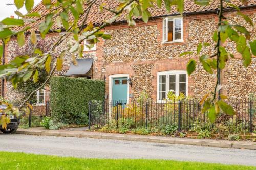Fakenham House | Chiffchaff Cottage