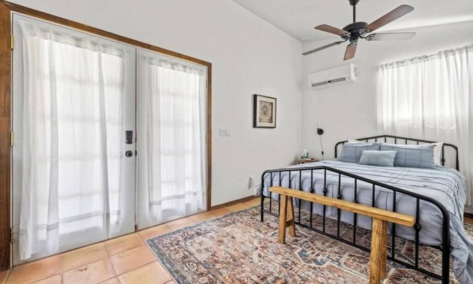 Tombstone Cabin | China Mary Inn: China Mary Casita Fountain Courtyard w/games, BBQ & Live Music!