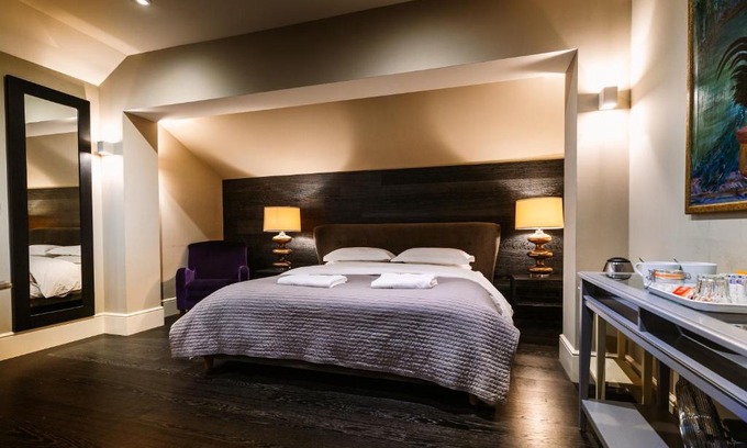 Thistley Green Apartment | Chippenham Park Garden Rooms