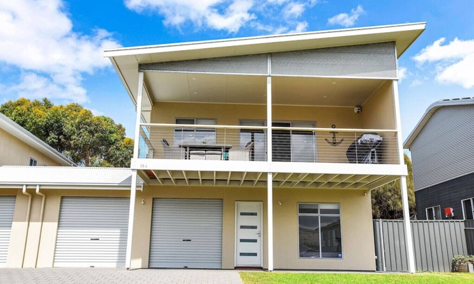 Hayborough Apartment | Chiton Views - 19A Albatross Ave, Chiton