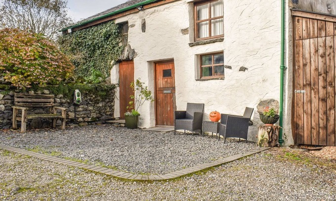 Grange-over-Sands Cottage | Chocolate box cottage within the grounds of a traditional farmhouse.
