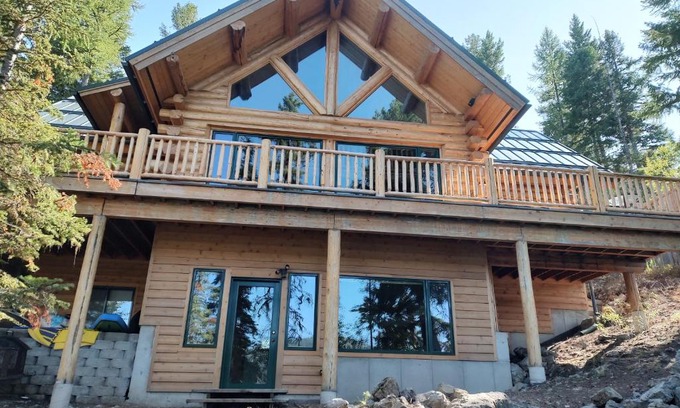 Kalispell House | Christy's Cottage, Waterfront w/Slide & Ice Shanty