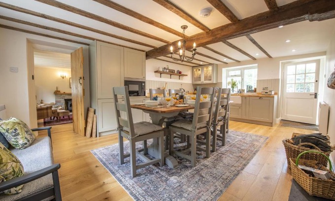 Nunnington House | Church View