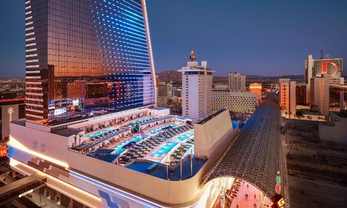Downtown Las Vegas Hotel | Circa Resort & Casino - Adults Only