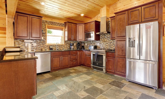 Boulder Bay Cabin | Circle Views #1602