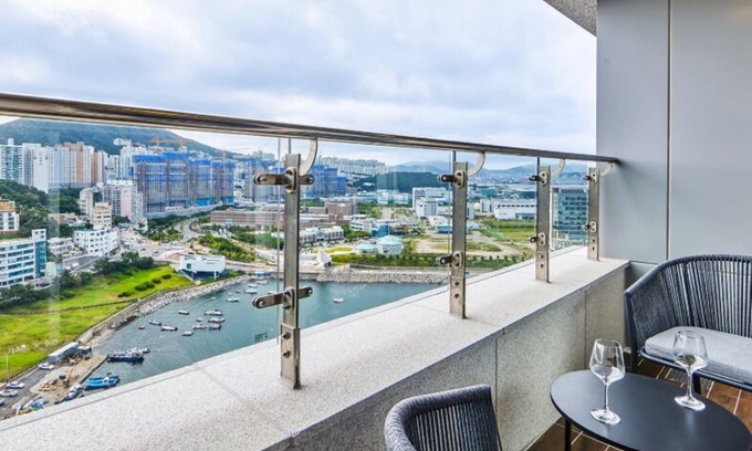 Yeongdo Hotel | Citadines Connect Hotel Hari Busan