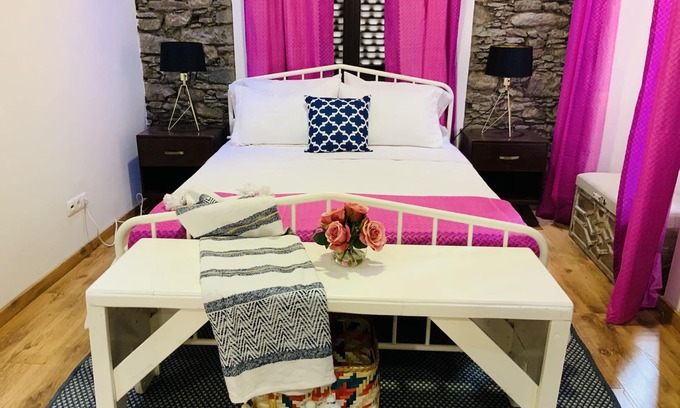 Praia House | City Center Luxurious Suite (Techa’s Place)