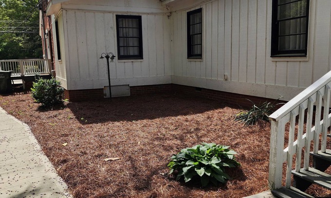 Wilson Apartment | City Charmer Cottage- 3-bed, 2 bath- 1000sf apartment in downtown Wilson-Unit B