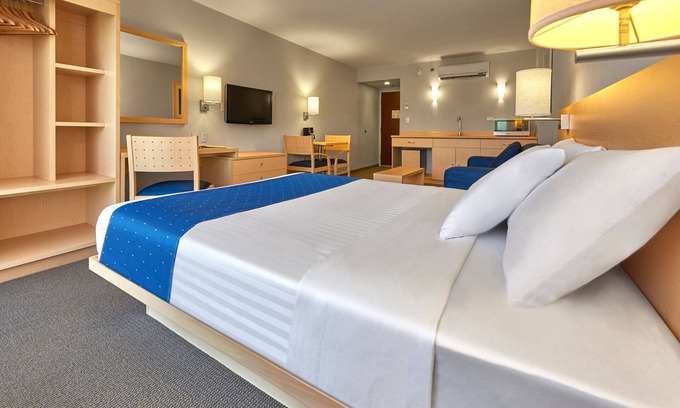 Cuautlancingo Hotel | City Express by Marriott Puebla Finsa