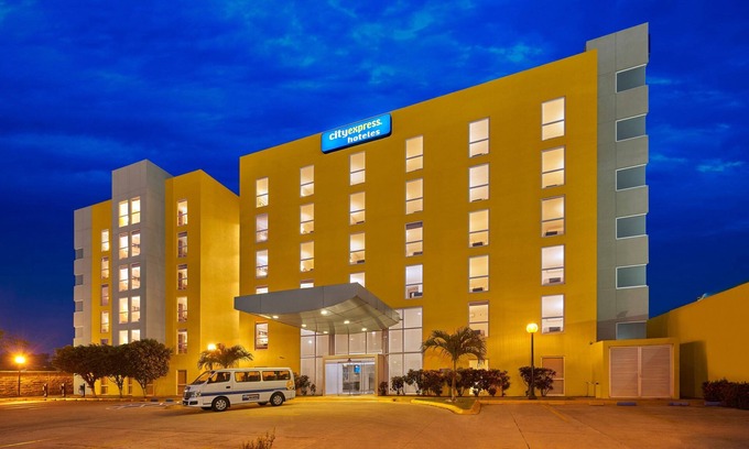 Minatitlán Hotel | City Express by Marriott Minatitlan
