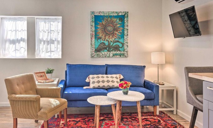 Wade Hampton House | Claires Cottage about 4 Mi to Downtown Greenville!