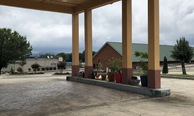 Jasper Hotel | Clairmont Inn