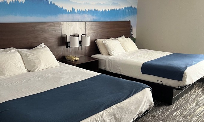 Dillard Hotel | Clarion Pointe-Dillard near Blue Ridge Mountains