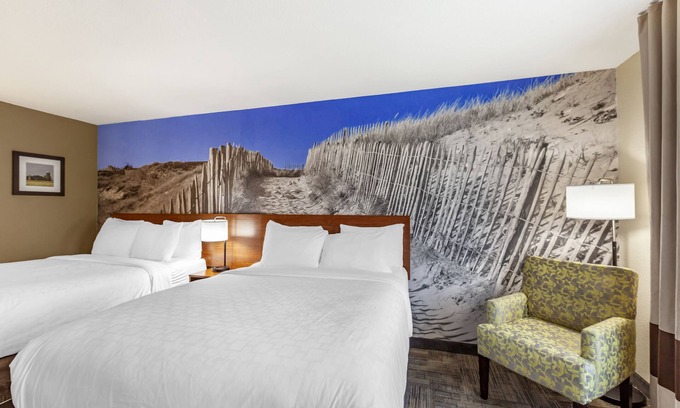 Mount Pleasant Hotel | Clarion Pointe Racine - Mount Pleasant